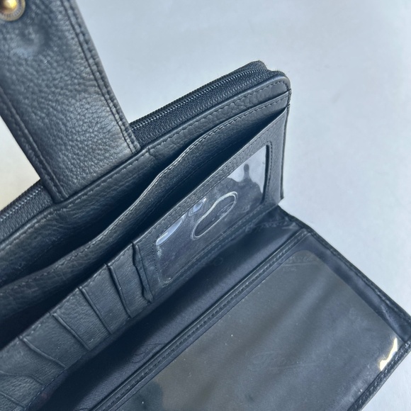 Fossil Black Genuine Leather Snap Closure Zip Around Wallet - Picture 13 of 15